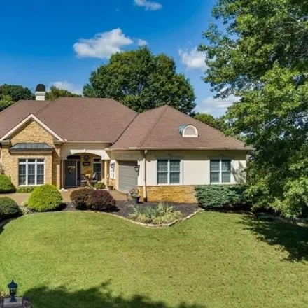 Buy this 3 bed house on 276 Osprey Circle in Monroe County, TN 37885