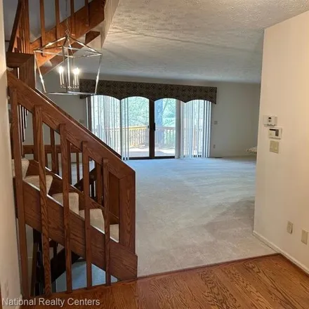 Image 2 - 5062 Timberway Trail, Oakland County, MI 48346, USA - Condo for rent