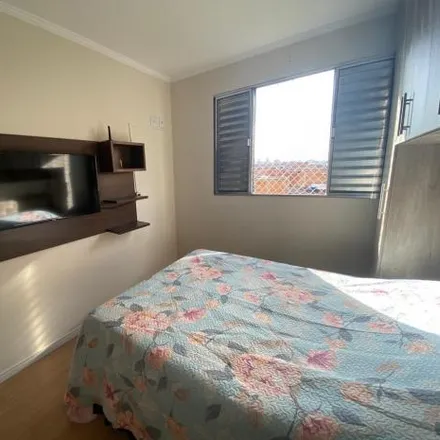 Buy this 2 bed apartment on Avenida Edmundo Amaral in Jardim Piratininga, Osasco - SP