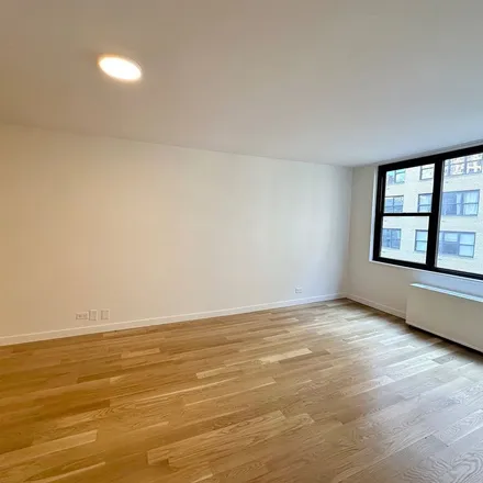 Image 7 - 343 East 50th Street, New York, NY 10022, USA - Apartment for rent