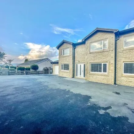 Buy this 4 bed house on King's Causeway in Brierfield, BB9 0HE