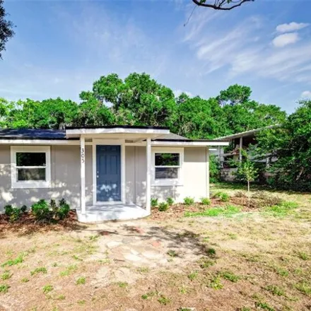 Buy this 3 bed house on 571 Weaver Avenue in Lake Wales, FL 33853