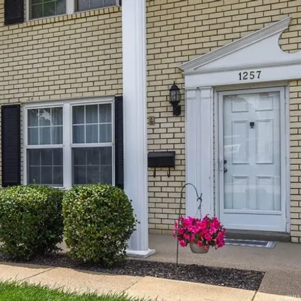 Buy this 2 bed condo on 1257 Burdette Ave in Evansville, Indiana