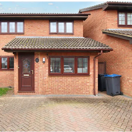 Rent this 4 bed house on Littlebrook Close in London, CR0 7SZ