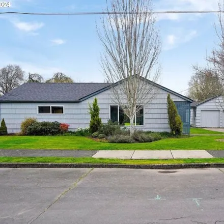 Buy this 2 bed house on 1015 Northwest 32nd Street in Corvallis, OR 97330