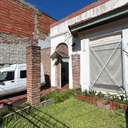 Buy this 2 bed house on Fray Mamerto Esquiú 2858 in Partido de Lanús, 1826 Remedios de Escalada