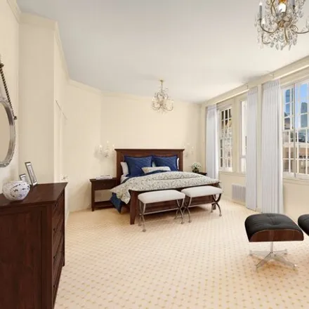 Image 7 - Building at 45 East 66th Street, 45 East 66th Street, New York, NY 10065, USA - Apartment for sale