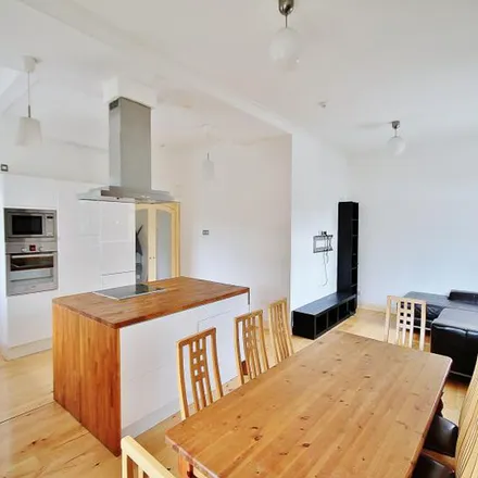 Rent this 2 bed apartment on 272 Westferry Road in Millwall, London