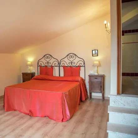 Rent this 6 bed house on Municipio di San Casciano dei Bagni in Piazza della Repubblica 4, 53040 San Casciano dei Bagni SI