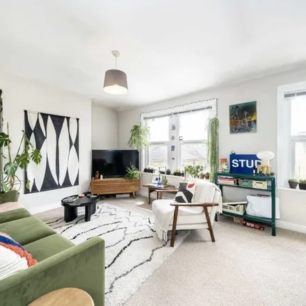 Rent this 1 bed apartment on 40 Tyrrell Road in London, SE22 9ND