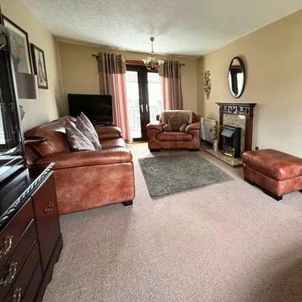 Image 7 - unnamed road, High Valleyfield, KY12 8UA, United Kingdom - Townhouse for sale