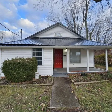 Buy this 3 bed house on 337 Rosedale Avenue in Arlington, Richmond