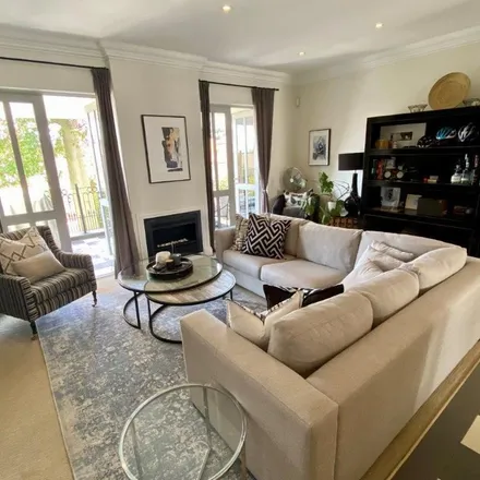 Image 4 - Hume Road, Dunkeld, Rosebank, 2121, South Africa - Apartment for rent