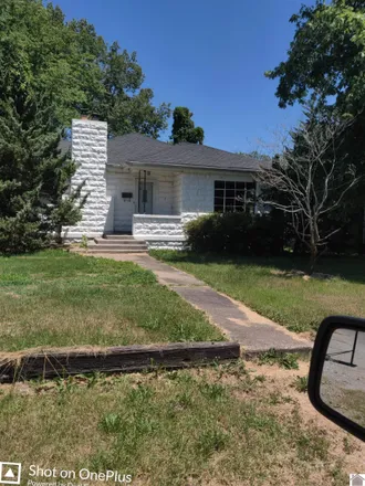 Buy this 3 bed house on 708 North 25th Street in Rowlandton, Paducah