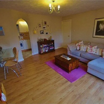 Image 5 - Reeds Crescent, North Watford, WD24 4BL, United Kingdom - Apartment for rent