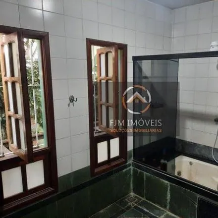 Buy this 7 bed house on Rua Riodades in Fonseca, Niterói - RJ