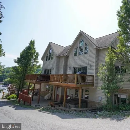 Buy this 3 bed condo on 152 Jeffrey Lane in Garrett County, MD 21550