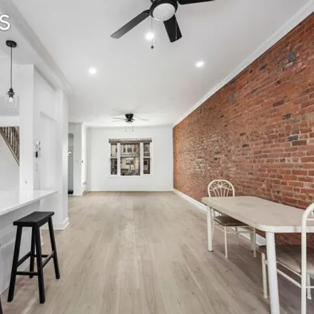 Image 4 - 8020 10th Avenue, New York, NY 11228, USA - House for rent