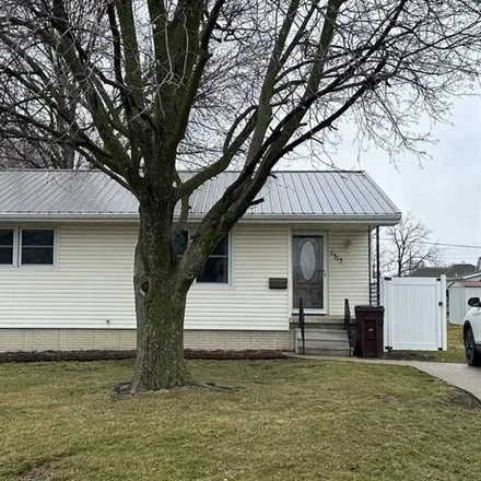 Buy this 2 bed house on 1339 Roland Avenue in Chariton, IA 50049