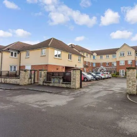 Buy this 1 bed apartment on Oxford Road in Calne, SN11 8AF