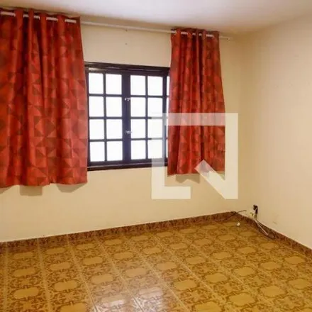 Rent this 3 bed house on Rua Carameloeira in Padroeira, Osasco - SP