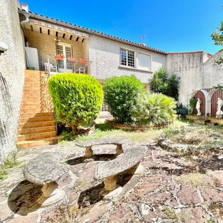 Buy this 5 bed townhouse on Rue Anatole France in 11000 Carcassonne, France