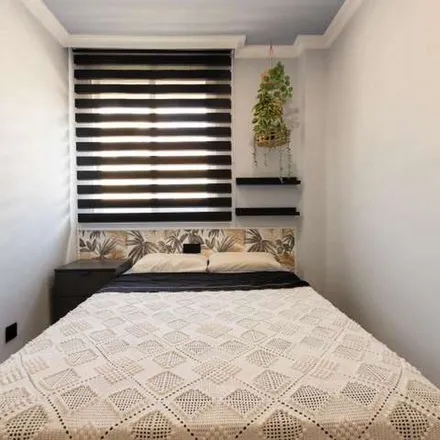 Rent this 3 bed apartment on Carrer de Lluís de Milà in 3, 46021 Valencia