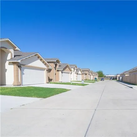 Image 9 - 5048 Queen's Court, Corpus Christi, TX 78413, USA - Townhouse for sale