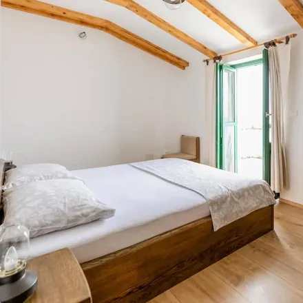 Rent this 3 bed house on 23212 Općina Tkon