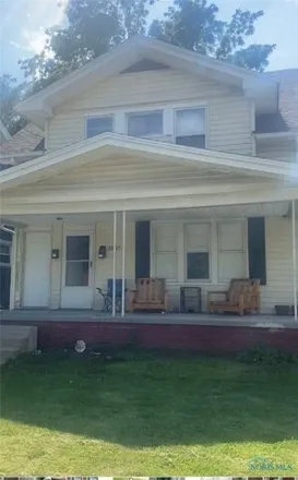 Buy this 2 bed house on 2221 Hughes Drive in Toledo, OH 43606
