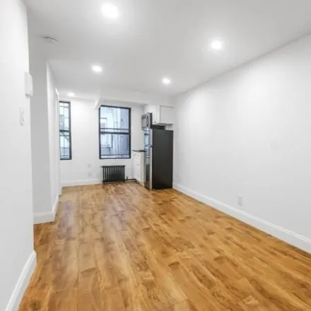 Image 4 - 149 1st Avenue, New York, NY 10003, USA - Apartment for rent
