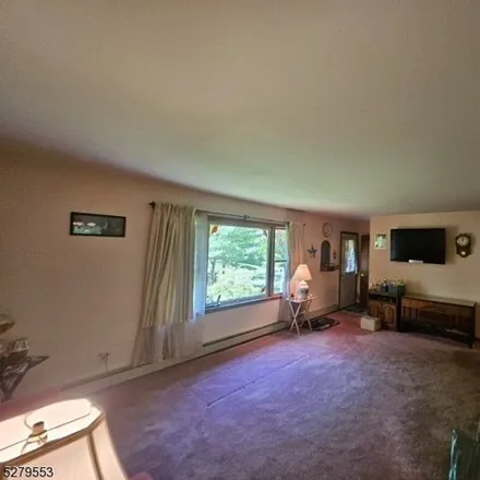 Image 8 - 6 Old Mashipacong Road, Montague Township, Sussex County, NJ 07827, USA - House for sale