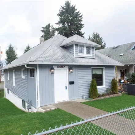 Image 2 - 3317 S 8th St, Tacoma, Washington, 98405 - House for sale