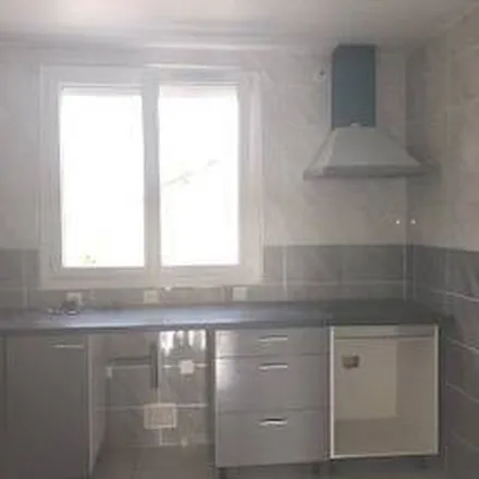 Rent this 3 bed apartment on 10 Boulevard Marx Dormoy in 26100 Romans-sur-Isère, France
