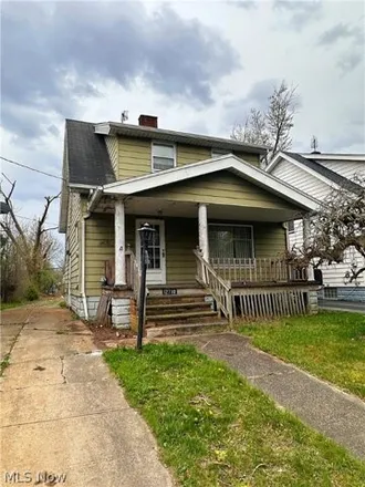 Image 2 - 12748 Watterson Avenue, Cleveland, OH 44105, USA - House for sale