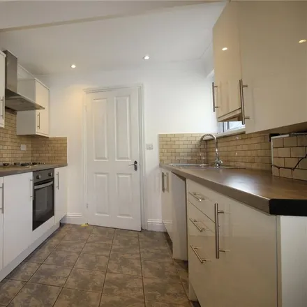 Rent this 3 bed townhouse on 229 Old Road West in Gravesend, DA11 0LU