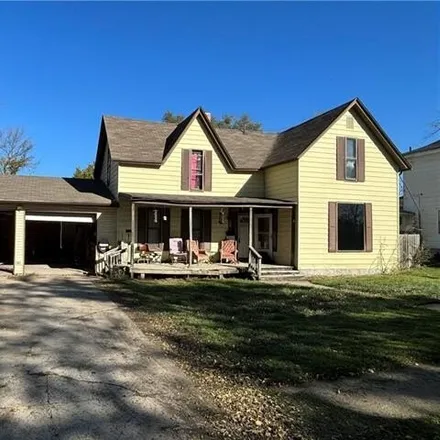 Buy this 4 bed house on 732 West 3rd Street in Cameron, MO 64429