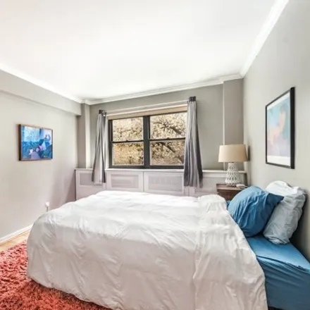 Image 4 - 181 East 73rd Street, New York, NY 10021, USA - Apartment for sale