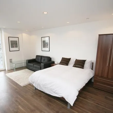 Image 2 - BBC, White, Eccles, M50 2LH, United Kingdom - Apartment for rent
