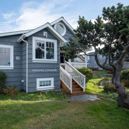 Buy this 3 bed house on 3442 Northwest Jetty Avenue in Lincoln City, OR 97367