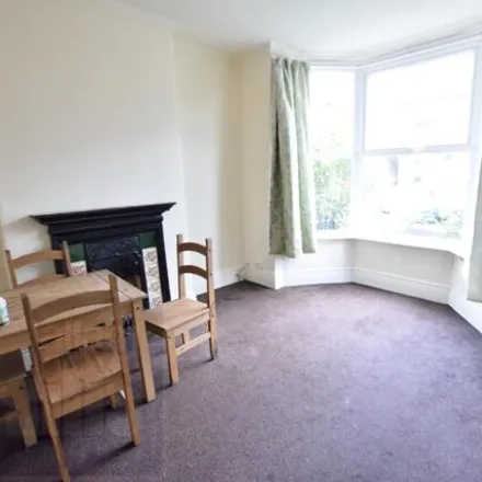 Image 4 - South View Road, Sheffield, S7 1DB, United Kingdom - Townhouse for rent
