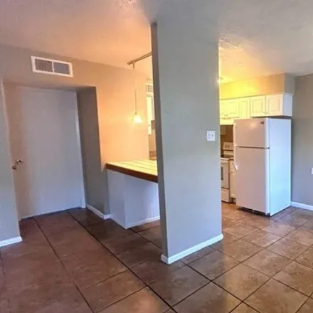 Image 3 - Marble Avenue Northeast, Albuquerque, NM 87193, USA - House for rent