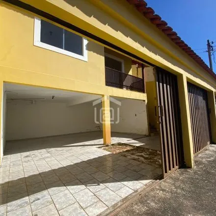 Buy this 3 bed house on Rua Heliópolis in Jardim São Paulo, Poços de Caldas - MG