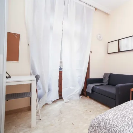 Rent this 8 bed room on Design Store in Carrer de la Cultura, 46001 Valencia