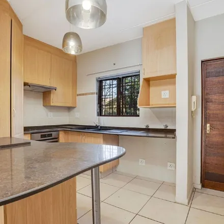 Image 5 - Wimpy, Douglas Drive, Douglasdale, Randburg, 2155, South Africa - Apartment for rent