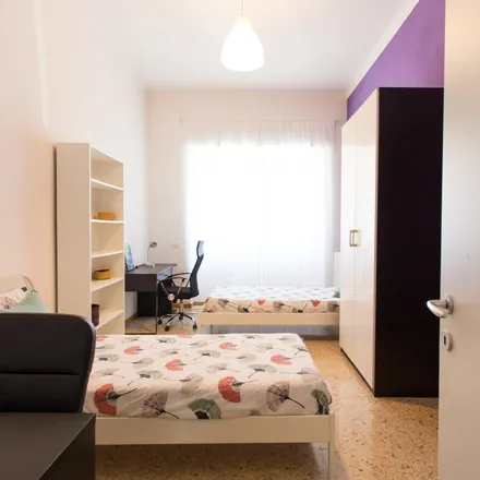 Image 1 - Via Pietro da Cortona, 9, 20133 Milan MI, Italy - Room for rent