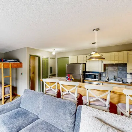 Rent this 1 bed apartment on Sandpoint