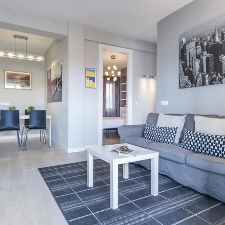 Rent this 2 bed apartment on Arminza in Paseo de la Castellana, 205