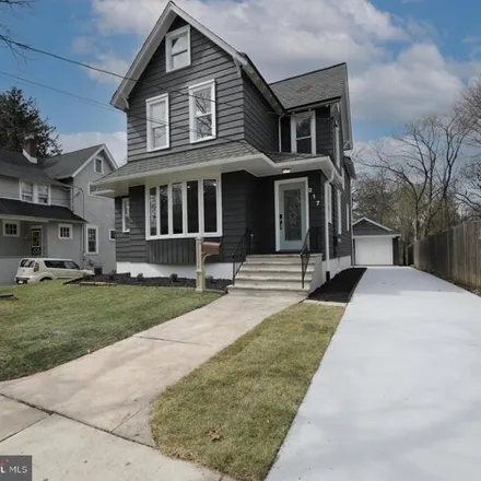 Buy this 3 bed house on 271 Lakeview Drive in Collingswood, NJ 08108