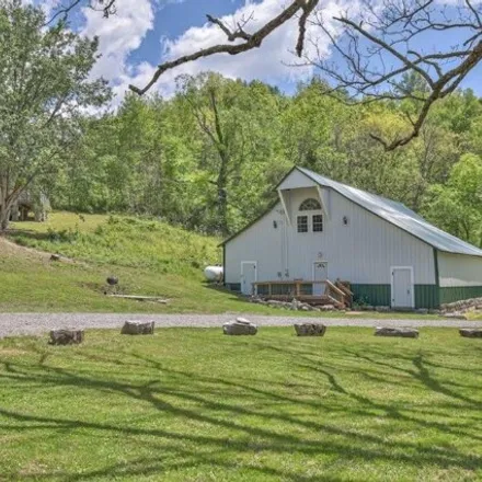 Buy this 2 bed house on Ward Hollow Road in Bedford County, TN 37160